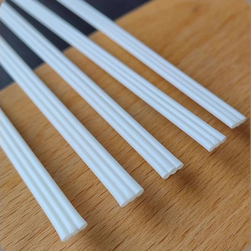200pcs Food Grade Straws Environmentally Friendly and Biodegradable PLA Coffee Juice and Beverage Stirrer Disposable Fine Straws